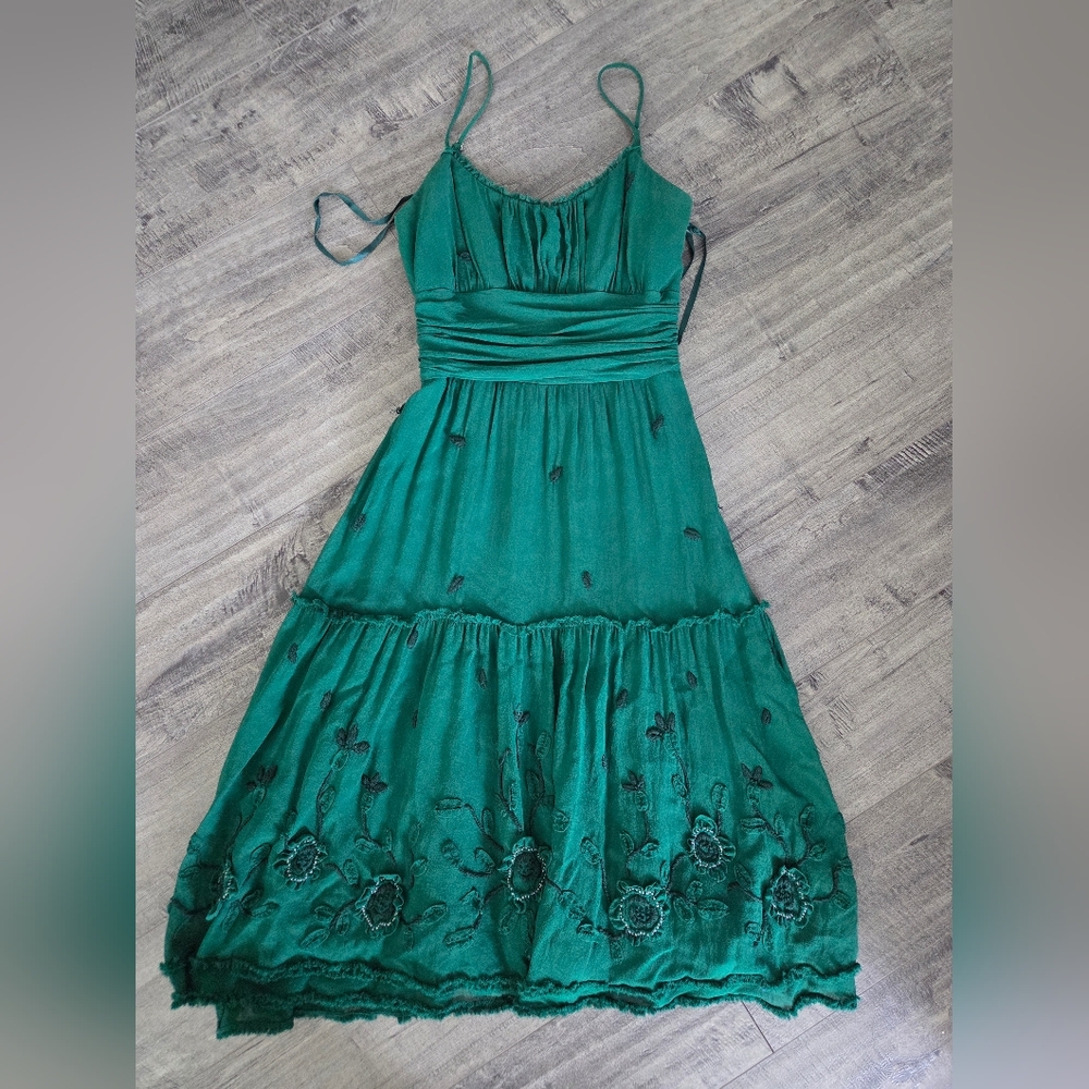 100% Silk Emerald Green BCBG Dress